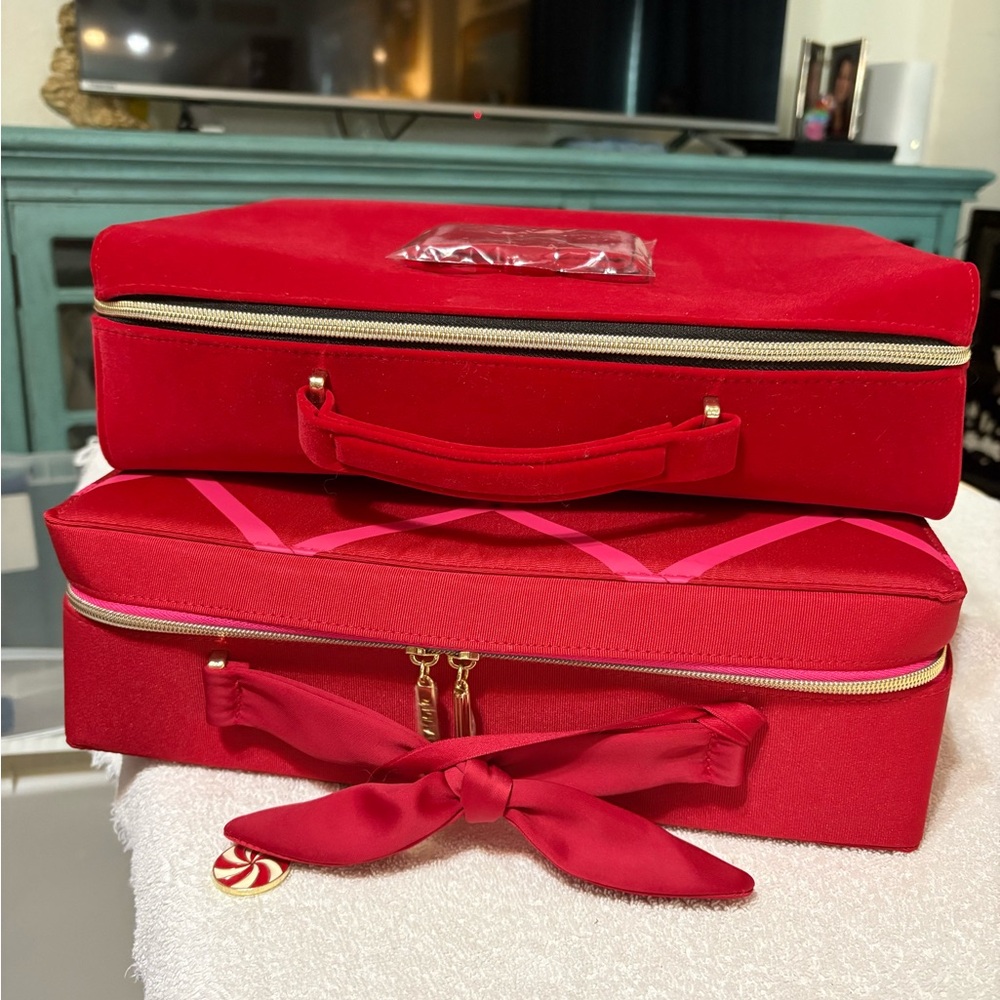 Estee Lauder Red Travel Bag Set